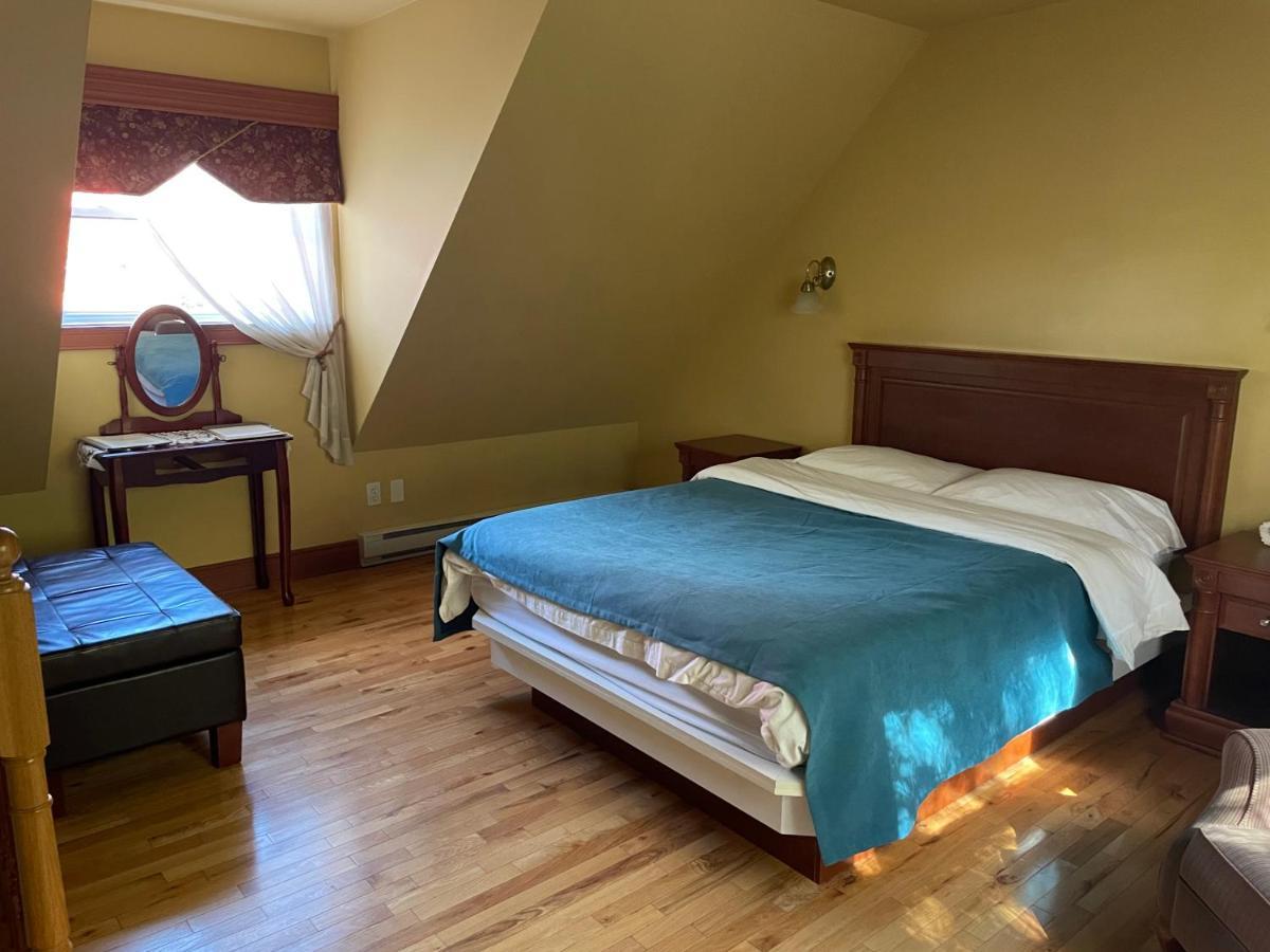 Motel Au P'Tit Sapin Mirabel Buitenkant foto